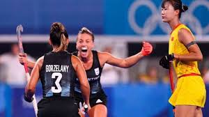 Los goles del equipo albiceleste fueron convertidos por agustina albertario (27m.), victoria granatto (29m.) y valentina raposo (52m). Las Leonas Vencieron A China Y Clasificaron A Cuartos De Final En Tokio 2020 El Ancasti