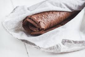 After you have decorated the champagne flutes, chill them by putting in the freezer for a short while or filling with ice for a few minutes. Easy Chocolate And Chestnut Buche De Noel Recipe Une French Girl Cuisine