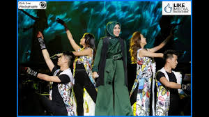 It was released physically on april 30, 2016, through shilala (hk) limited. Shila Amzah My Journey å¿ƒæ—… Concert In Genting 2017 Youtube