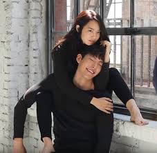Shin min ah rarely speaks publicly about her boyfriend, however, in a recent interview, she shyly opened up about their relationship and what she said is warming fans' hearts. Shin Min Ah Kim Woo Bin 1447259199 Af Jp Kim Woo Bin Woo Bin Shin Min Ah Kim Woo Bin