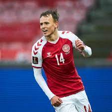 He is a star association football player among he never revealed his love life to others, even if he has any one or more girlfriends? Sampdoria S Mikkel Damsgaard Biography Age Family Girlfriend Career Salary Net Worth