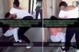 Sauf que l'autre côté, la police dispose d'un signalement et retrouve. Saint Etienne Une Adolescente De 14 Ans Se Fait Deshabiller Rouer De Coups Et Cracher Dessus Dans Une Video