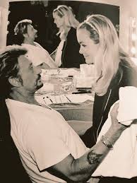 Laeticia hallyday moving out of he home in pacific palisades 05/04/2021. Laeticia Hallyday Lhallyday Twitter