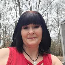 Jill Schroth's Instagram, Twitter & Facebook