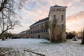 Haus bürgel geht auf ein römisches kastell zurück, von dem aber nur noch wenige mauerreste vorhanden sind. Haus Burgel Bald Unesco Weltkulturerbe Dusseldorf