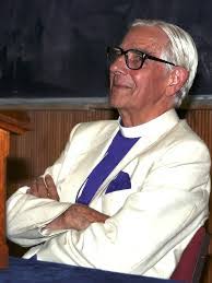 Dudley Smith's Instagram, Twitter & Facebook