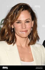 Hosted by jennifer garner hi-res stock photography and images