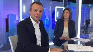 En amour, il n'y a que les commencements qui soient charmants; Vos Questions A Soazig Quemener Cdanslair 24 07 2017 Youtube