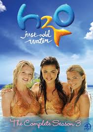 Amazon Com H2o Just Add Water Season 3 Cariba Heine Phoebe Tonkin Angus Mclaren Burgess Abernethy Cleo Massey Co H2o Mermaids Water Poster Water Movie