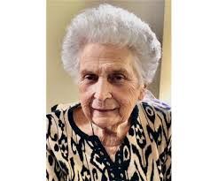 Michelle Litzinger's Instagram, Twitter & Facebook