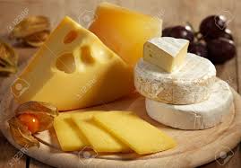 さまざまな種類のチーズ の写真素材・画像素材 Image 8775112.