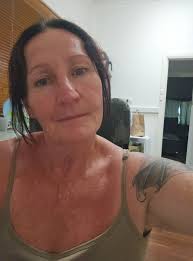 He's Lived 50 Years Off The Grid In Appalachia, and now he's looking for  people to take over his homestead. 🏡