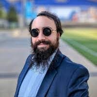 Clinton Starnes's Instagram, Twitter & Facebook