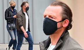 Impossible' filming is 'a nightmare' thanks to 'obsessed' tom cruise: Simon Pegg And Mission Impossible 7 Co Star Pom Klementieff Are Seen Enjoying A Stroll Daily Mail Online