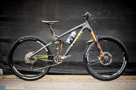 Bike Check Rene Wildhaber S Trek Slash 9 8 Carbon Downhill Bike Enduro Mtb Trek Mtb