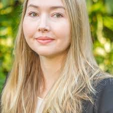 Sabrina Luke's Instagram, Twitter & Facebook