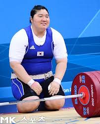 Jun 30, 2021 · 최근 온라인 커뮤니티에는 '올림픽 금메달리스트 장미란 근황'이라는 글과 함께 사진 두 장이 올라왔다. ìž¥ë¯¸ëž€ 1ë°•2ì¼ ì„¤íŠ¹ì§' ì¶œì—° í™©ê²½ì„  ìµœë³'ì²  ìš°ì • ì¶œì—° Mbn