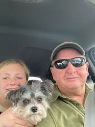 Ellie loves road trips! ❤️🐾