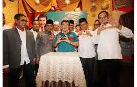 Umur 74 tahun) adalah musisi dangdut dari indonesia yang berjulukan raja dangdut. Bukan Parodi Bukan Guyonan Rhoma Irama Dirikan Partai Idaman Terlalu