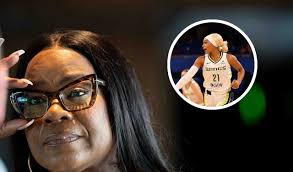 This can't be real! TF": Sheryl Swoopes outraged as ref gets security  backup during heated moment with DiJonai Carrington
