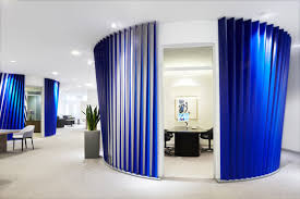 Nous vous recommandons de regarder les instructions en vidéo. Deutsche Bank De Behf Architects Bureaux