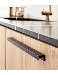 Create 'wow' in your kitchen easily with our range of matt black cupboard handles and knobs. Furnipart Station Pull Door Handles Brushed Matt Black Three Sizes Warm Tones Modern Handles