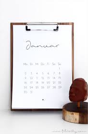 Siehe hier unten den jahreskalender 2012. Free Printable Minimalistischer Kalender Fur 2017 Kalender Zum Ausdrucken Kalender Selber Machen Kalender