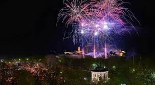 Τι ισχύει μέχρι την κυριακή για τις μετακινήσεις, τις εκκλησίες και το πασχαλινό τραπέζι. Pyrotexnhmata Pasxa Kerkyra 2019