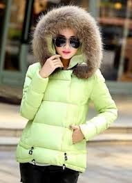 Sisme Mont Fistik Yesili Kisa Kurklu Sapkali Kaz Tuyu Mont Mont Moda Stilleri Kadin Paltolari