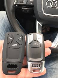 Audi Silicone Rubber Protective 3 Button Smart Key Cover Skin Jacket A4 Tt Tts 2017 Q7 Key Covers Key Smart Key