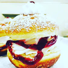 Two Jews Who Love Food