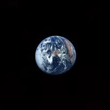 View and download for free this apple earth wallpaper which comes in best available resolution of 2560x1440 in high quality. Earth Ipad Air Ipad Air 2 Ipad 3 Ipad 4 Ipad Mini 2 Ipad Mini 3 Ipad Mini 4 Ipad Pro 9 7 For Parallax Wallpapers Hd Desktop Backgrounds 2780x2780 Images And Pictures