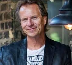 Glen Everhart's Instagram, Twitter & Facebook