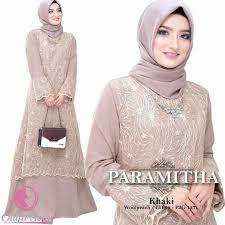 Nuansa tradisional yang kental dan melekat pada pemakainya membuat para wanita terlihat begitu elegan. Jual Fashion Wanita Muslim Terbaru Paramitha Dress Gamis Muslim Wanita Outfit Kondangan Pakaian Wanita Kekinian All Size Terbaru Juni 2021 Blibli