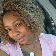 Selena Cagle's Instagram, Twitter & Facebook