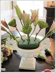 Table Centerpiece Ideas Learn To Create Beautiful Centerpieces Flower Arrangements Diy Floral Arrangements Diy Diy Arrangements