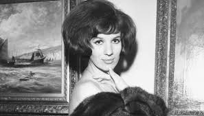 • ok il prezzo è giusto, con iva zanicchi. Iva Zanicchi Vita Amori Curiosita Di Un Mito Che Compie 78 Anni Dilei