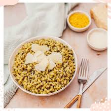 26 Janvier A J 3 Du Demenagement Notre Alimentation Est Essentiellement Composee De Pates De Livraisons Et De Restaurants Et Entre In 2020 Food Grains Rice