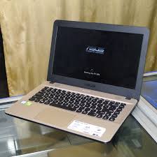 Laptop vivobook series dari asus ini bisa anda jumpai dengan mudah dan beli dengan harga terjangkau di toko online bukalapak. Jual Laptop Gaming Asus X441u Bekas Di Malang Jual Beli Laptop Bekas Kamera Service Sparepart Di Malang