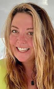 Aaron Hinzmann's Instagram, Twitter & Facebook