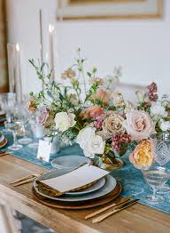 Velg blant mange lignende scener. 34 Rustic Wedding Centerpieces To Elevate Your Wedding