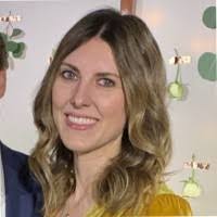 Holly Redman's Instagram, Twitter & Facebook