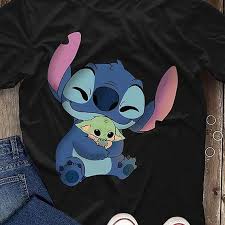 Descarga la imagen stitch fondo de pantalla gratis, úsala para móvil y escritorio. Cute Stitch Hug Baby Yoda Funny Meme Tshirt Yoda Tshirt Baby Etsy Stitch Cartoon Cute Cartoon Drawings Yoda Wallpaper