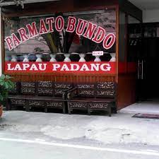 Mengulas tentang nasi padang maka tak hanya berbicara soal nasi, tetapi juga seluruh lauk pauknya yang rasanya terkenal pedas dan bersantan. Photos A Rumah Makan Padang Parmato Bundo 9 Conseils De 288 Visiteurs