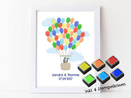 Hochzeit geschenketisch leinwand hochzeit hochzeit deko fingerabdruck baum hochzeit fingerabdruck bilder stellen malen auf eine neue weise dar. Fingerabdruck Gastebuch Din A4 Hochzeitspaar Im Ballon Personalisiert Fur Deine Hochzeit Mit Stempelkissen Papierdrachen