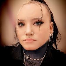 14 Years old ends her mother's life