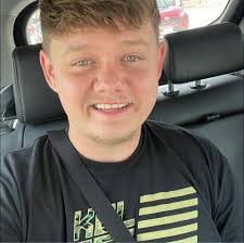 Kyle Lillard's Instagram, Twitter & Facebook