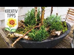 Ein Genussgarten Im Kubel Mit Einem Mandelbaumchen Und Verschiedenen Krautern Volmary Kreativtipps Youtube Bepflanzung Pflanzen Mandelbaumchen