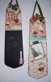 Recycle Old Ceiling Fan Blades One Is A Chalk Board And The Other Used Chicken Wire And Made It A Memo Boa Fan Blade Art Ceiling Fan Crafts Ceiling Fan Blades