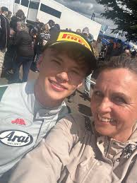 Vilken helg!! 🙌 Första gången i OK mot de stora pojkarna😃 och Joel slutar  på 15:e plats i finalen! 69 förare totalt så Joel körde upp sig 51 platser  under helgen. Utan